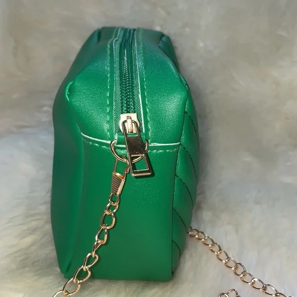 DESIGNER STYLE CROSSBODY CHAIN BAG CHEVRON STITCH GREEN - Picture 9 of 9